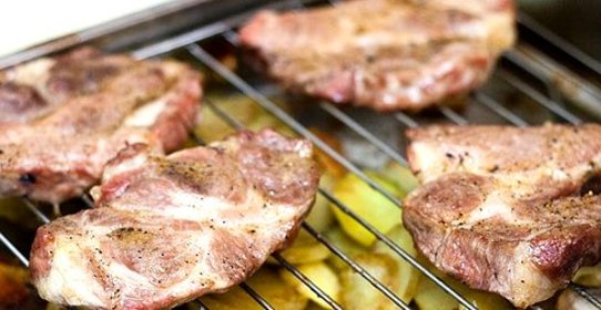 Свинина на решетке