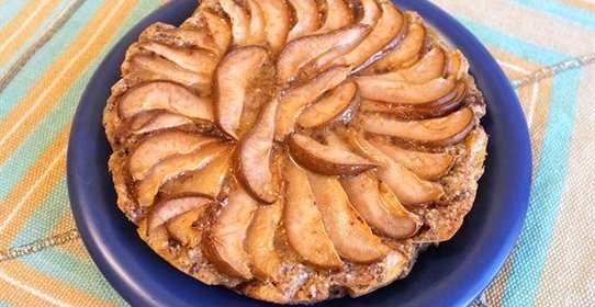 Пирог грушевый с грецким орехом