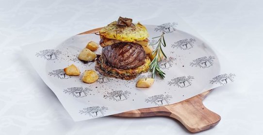 Говядина с белыми грибами и фуа-гра