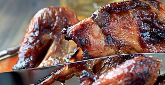 Цесарка в глазури из виски