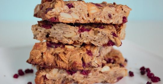 Овсяные батончики с миндалем