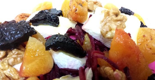 Сладкий салат со свеклой