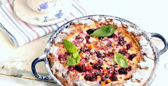 Ягодный пирог с маскарпоне