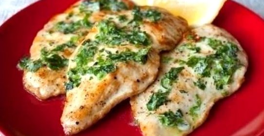 Диетические куриные грудки с травами