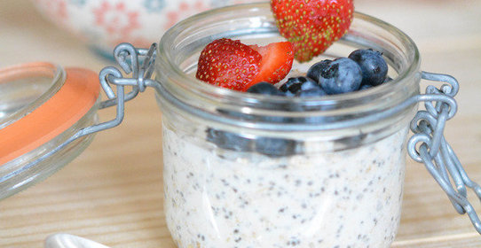 Овсяный пудинг с семенами чиа