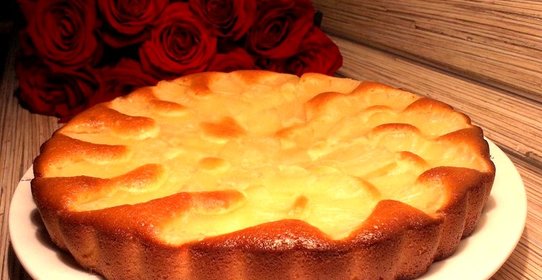 Пирог с консервированными ананасами