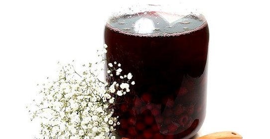 Ягодный компот с грушами