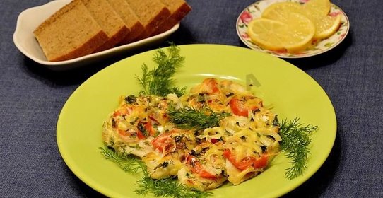 Салат с курицей и оливками