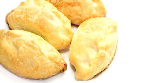 Картофельные пироги с зерненым творогом