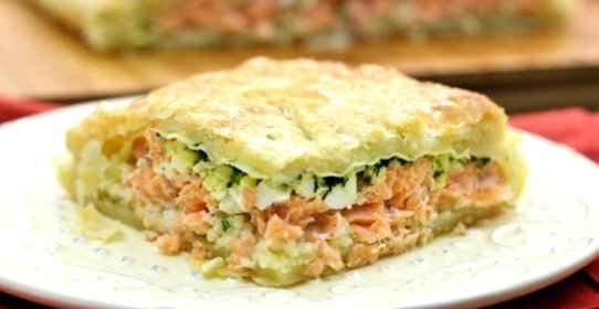 Кулебяка с семгой