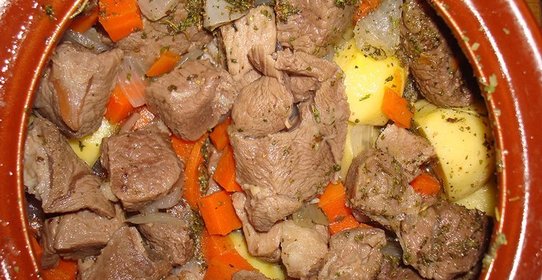 Баранина в горшочках с картошкой