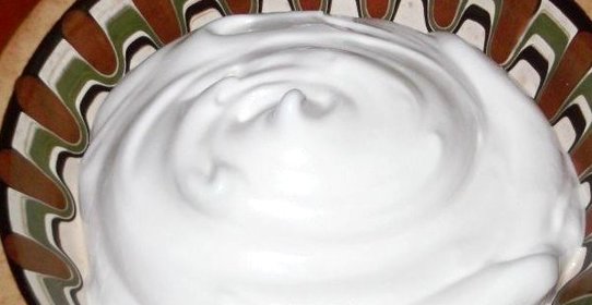 Белковый крем для украшения торта