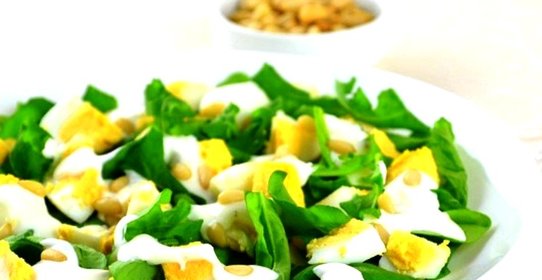 Простой салат из яиц