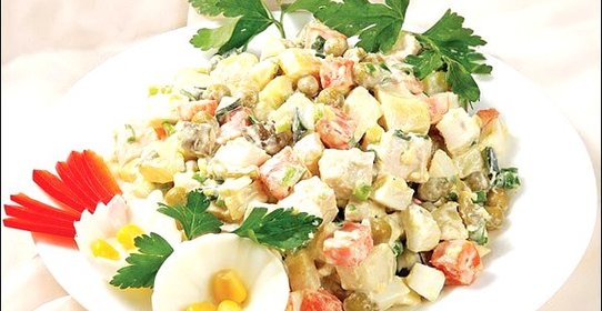 Салат «Столичный» с курицей и крабовыми палочками