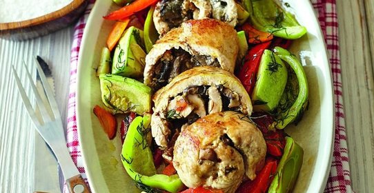 Рулетики из цесарки с грибами