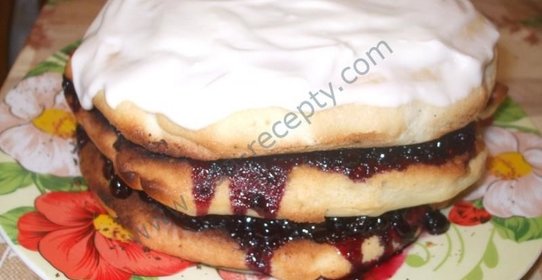 Пирог с повидлом