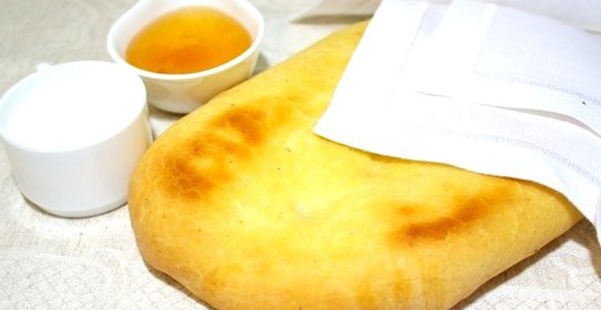 Хлебные лепёшки из теста на сыворотке