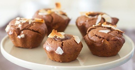 Шоколадные капкейки с кокосовым орехом