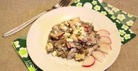 Салат из чечевицы с редиской