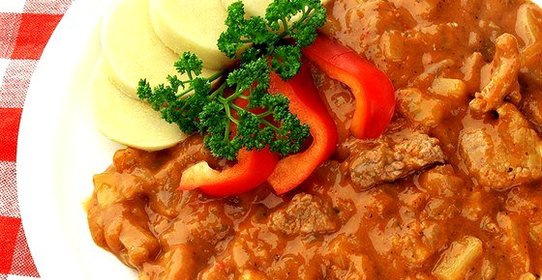 Свинина тушеная