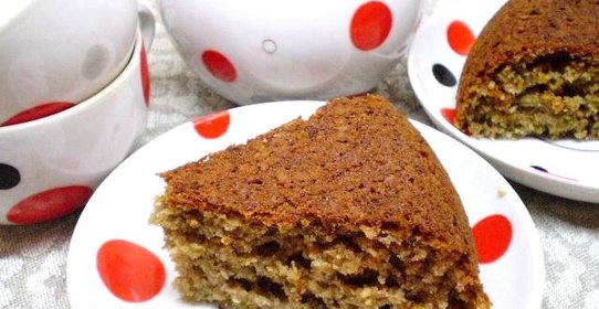 Пирог с вареньем и овсянкой в мультиварке