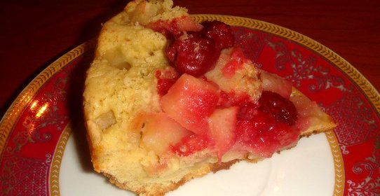 Пирог с яблоками и вишней в мультиварке
