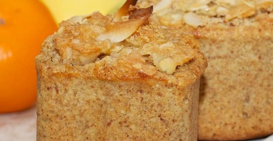 Яблочно-миндальная шарлотка