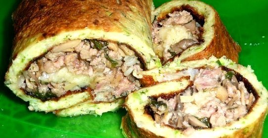 Рулет из кабачков с грибами и фаршем