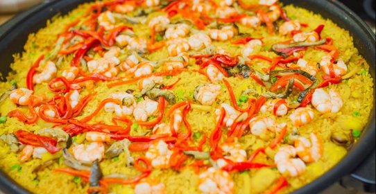 Классическая паэлья с морепродуктами
