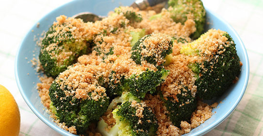 Брокколи в лимонных панировочных сухарях