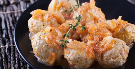 Куриные тефтели с капустой