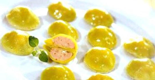 Зелёные пельмени с лососем