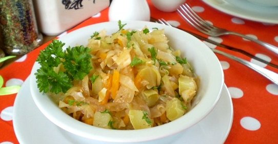 Кабачки, тушеные с овощами