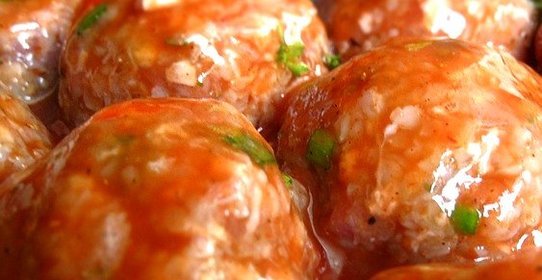 Фрикадельки с гречкой