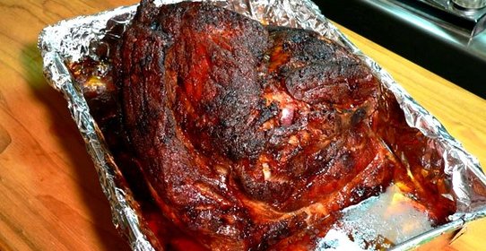 Запеченное мясо в духовке