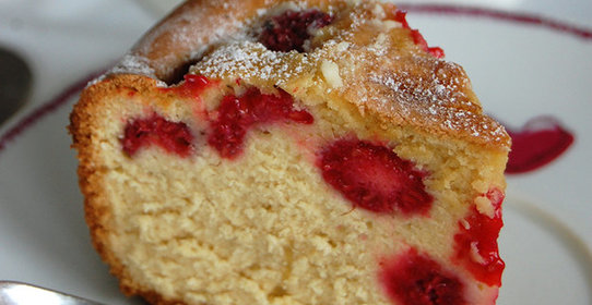 Клубничный пирог из четырех ингредиентов