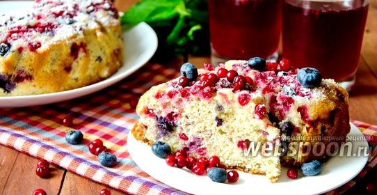 Пирог с голубикой и брусникой