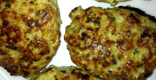 Котлеты из индейки с пюре из петрушки