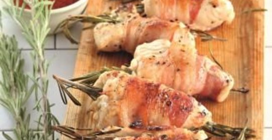 Рулетики из индейки в беконе