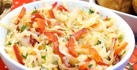 Салат из капусты «Витэлия»