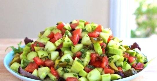 Салат с мятой