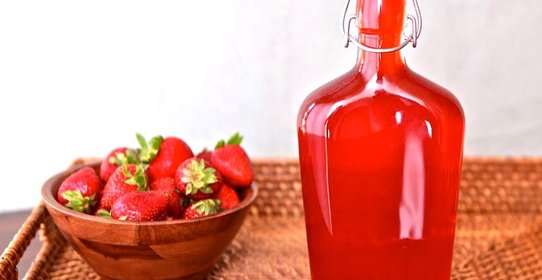 Клубника, протертая в сиропе