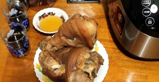 Рулька в мультиварке Редмонд