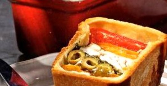 Пирог с курицей и сладким перцем