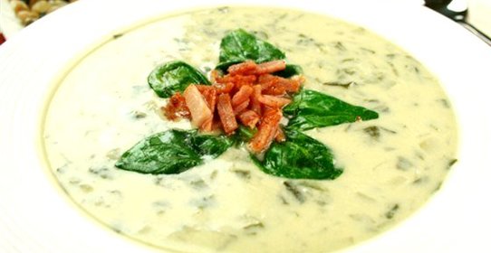 Крем-суп из лука-порея и картофеля с беконом
