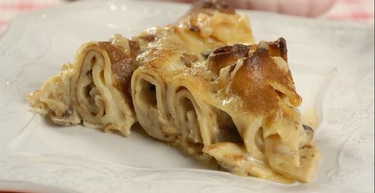Блинный пирог с грибами