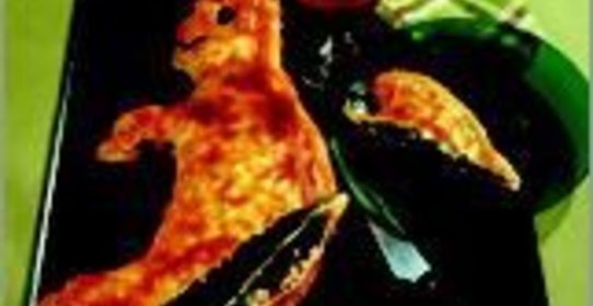 Пирог из слоеного теста со шпинатом