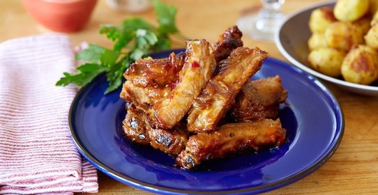 Свиные ребрышки в остро-сладкой глазури