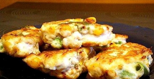 Куриные оладьи с кукурузой
