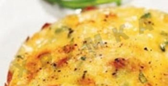 Яичница с беконом и сыром